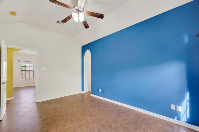 319 Pinedale Ave, Arcola, TX 77583