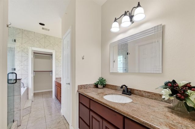 319 Pinedale Ave, Arcola, TX 77583