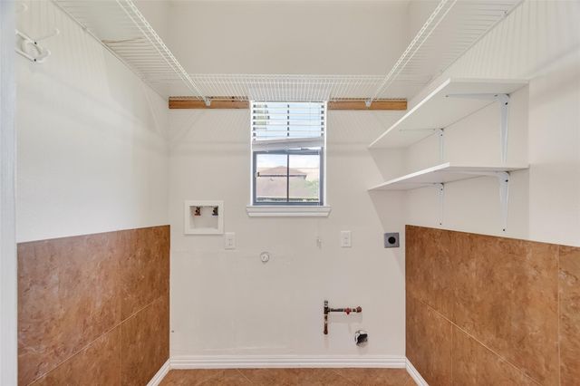 319 Pinedale Ave, Arcola, TX 77583