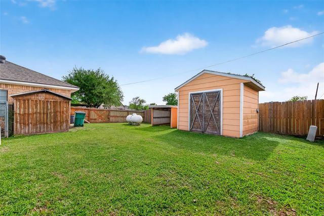319 Pinedale Ave, Arcola, TX 77583