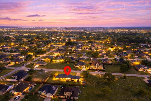 319 Pinedale Ave, Arcola, TX 77583