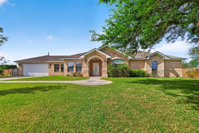 319 Pinedale Ave, Arcola, TX 77583