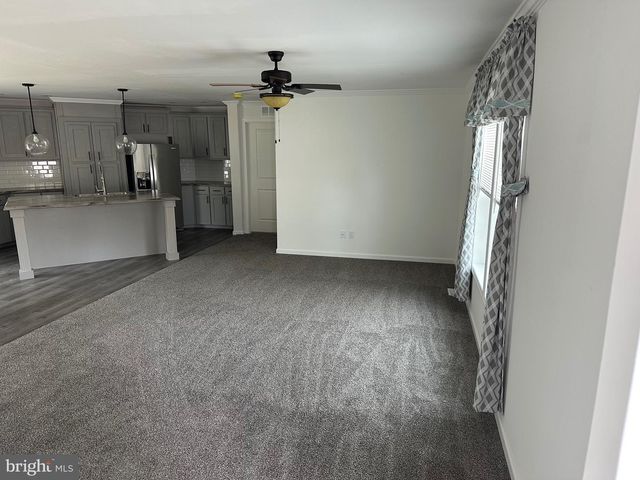 21 GOLFVIEW DR, Quakertown, PA 18951