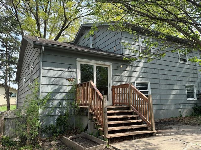 5503 W 97th Street, Overland Park, KS 66207