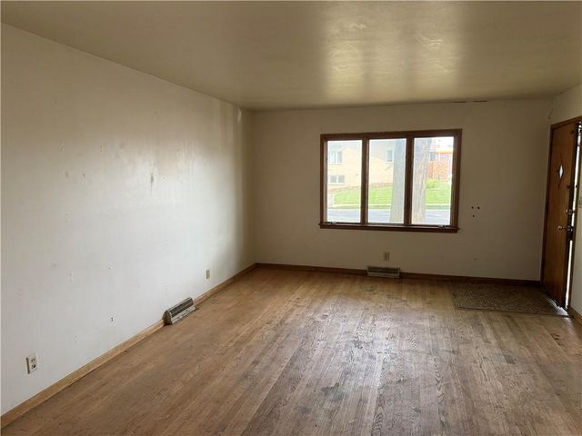 5503 W 97th Street, Overland Park, KS 66207