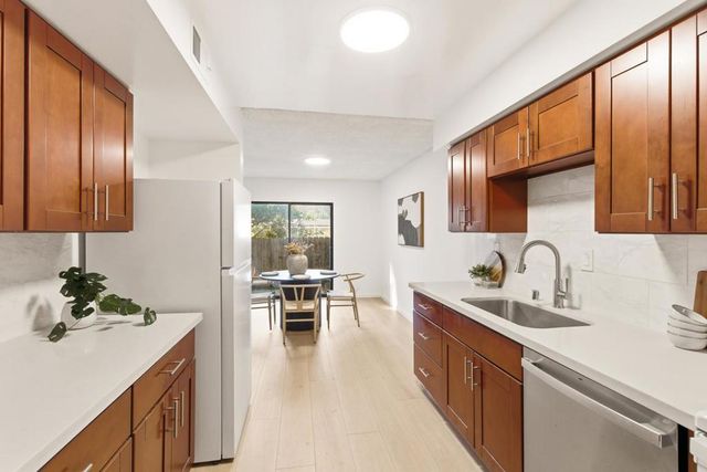 2405 Liberty, South San Francisco, CA 94080