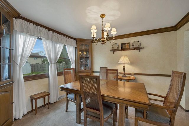 413 S GOOD HOPE ROAD, De Pere, WI 54115