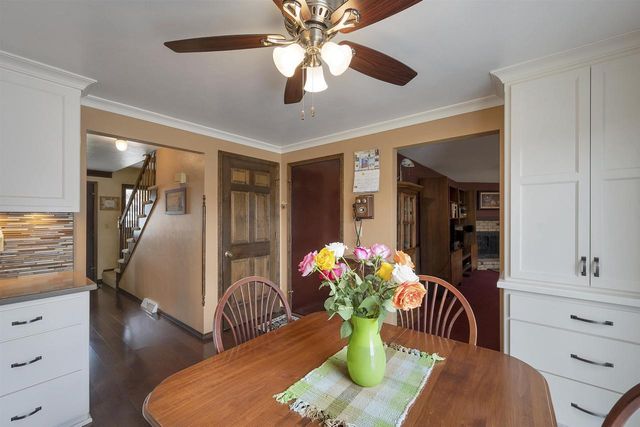 413 S GOOD HOPE ROAD, De Pere, WI 54115