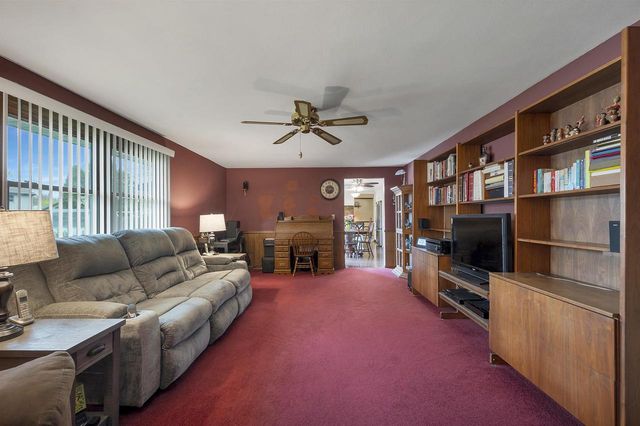 413 S GOOD HOPE ROAD, De Pere, WI 54115