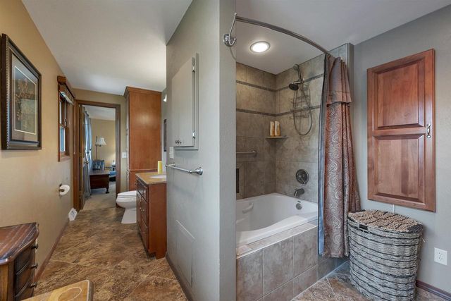 413 S GOOD HOPE ROAD, De Pere, WI 54115