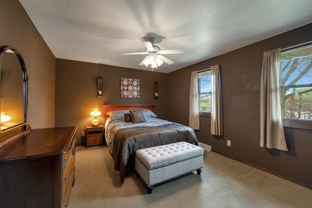 413 S GOOD HOPE ROAD, De Pere, WI 54115