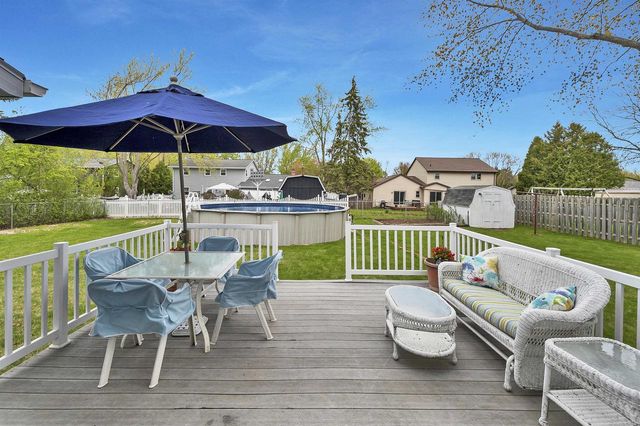 413 S GOOD HOPE ROAD, De Pere, WI 54115