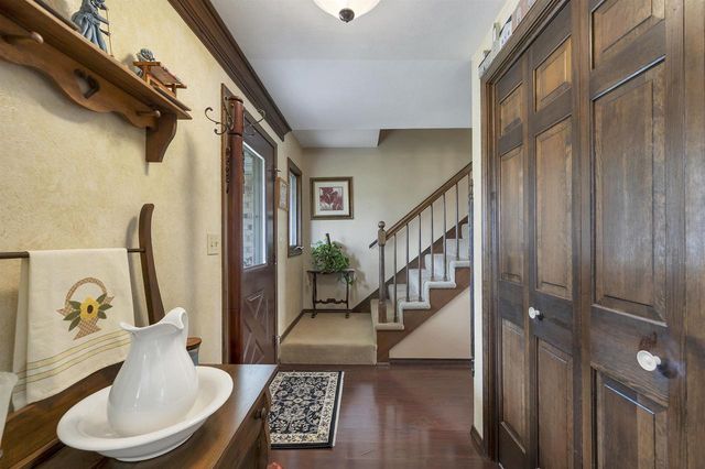 413 S GOOD HOPE ROAD, De Pere, WI 54115