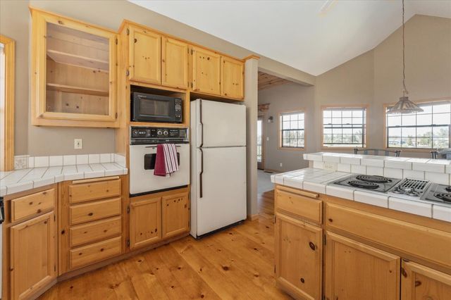 1016 Sandalwood Dr, Murphys, CA 95247