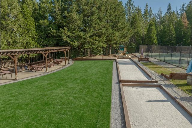 1016 Sandalwood Dr, Murphys, CA 95247