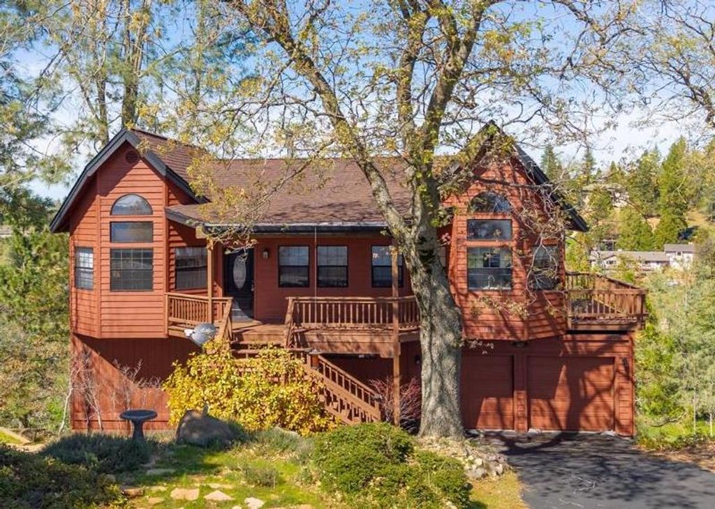 1016 Sandalwood Dr, Murphys, CA 95247