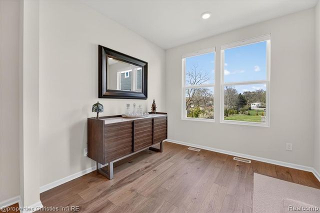 4041 Nottingham Circle, Clarkston, MI 48346