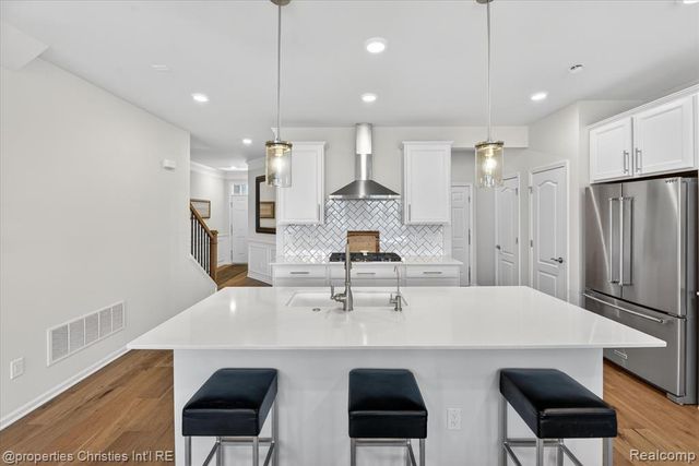 4041 Nottingham Circle, Clarkston, MI 48346