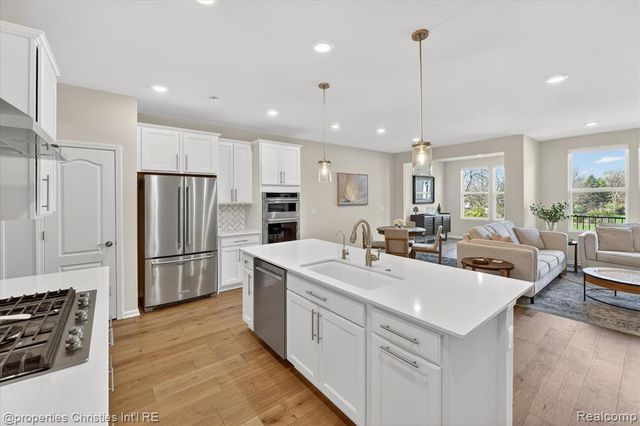 4041 Nottingham Circle, Clarkston, MI 48346