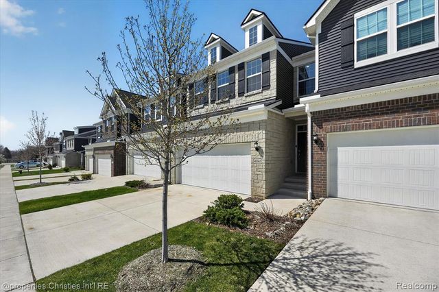 4041 Nottingham Circle, Clarkston, MI 48346