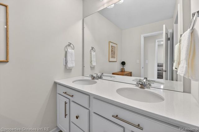 4041 Nottingham Circle, Clarkston, MI 48346