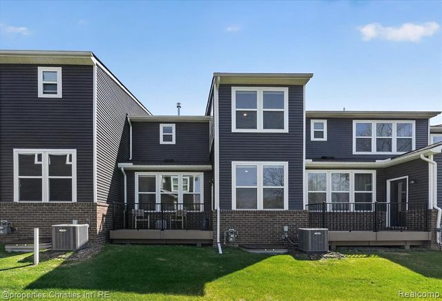 4041 Nottingham Circle, Clarkston, MI 48346