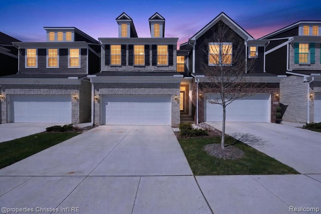 4041 Nottingham Circle, Clarkston, MI 48346