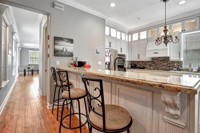 501 SW 146th Ter 5-7, Pembroke Pines, FL 33027