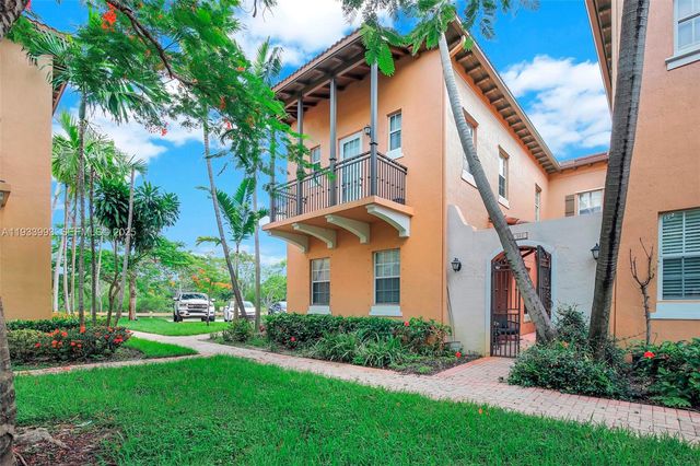 501 SW 146th Ter 5-7, Pembroke Pines, FL 33027