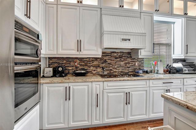 501 SW 146th Ter 5-7, Pembroke Pines, FL 33027