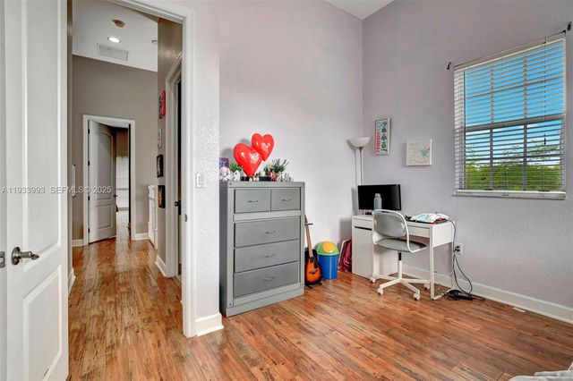 501 SW 146th Ter 5-7, Pembroke Pines, FL 33027