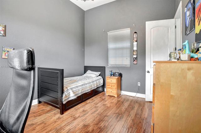 501 SW 146th Ter 5-7, Pembroke Pines, FL 33027