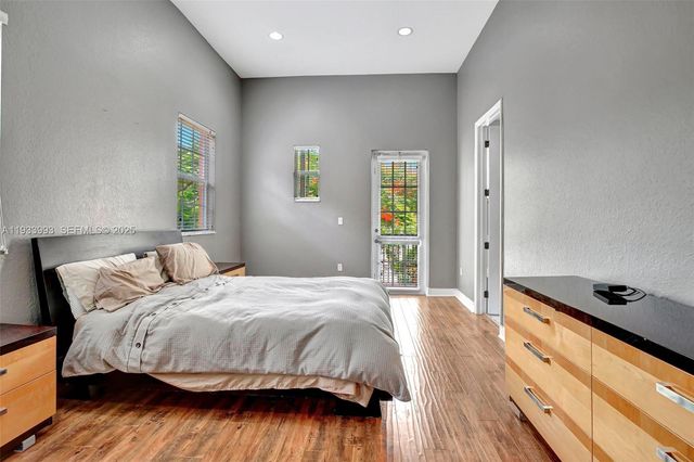 501 SW 146th Ter 5-7, Pembroke Pines, FL 33027