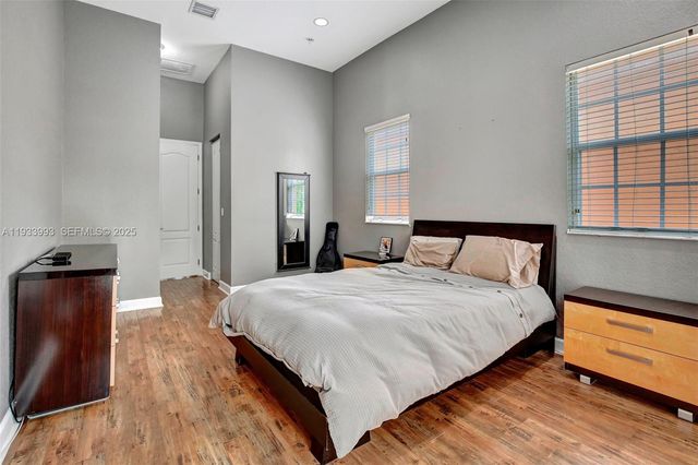 501 SW 146th Ter 5-7, Pembroke Pines, FL 33027