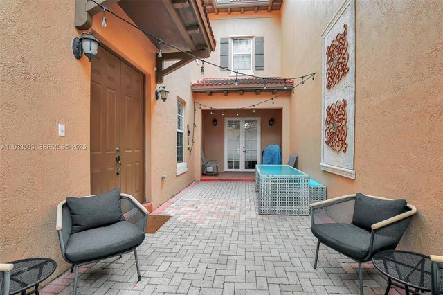 501 SW 146th Ter 5-7, Pembroke Pines, FL 33027