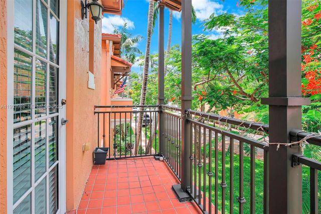 501 SW 146th Ter 5-7, Pembroke Pines, FL 33027