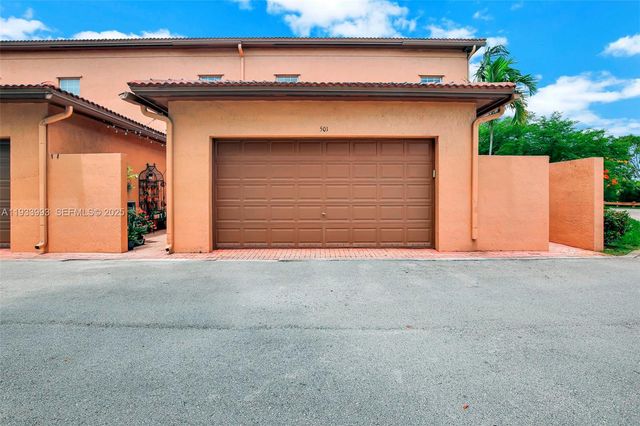 501 SW 146th Ter 5-7, Pembroke Pines, FL 33027