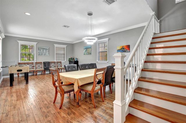 501 SW 146th Ter 5-7, Pembroke Pines, FL 33027