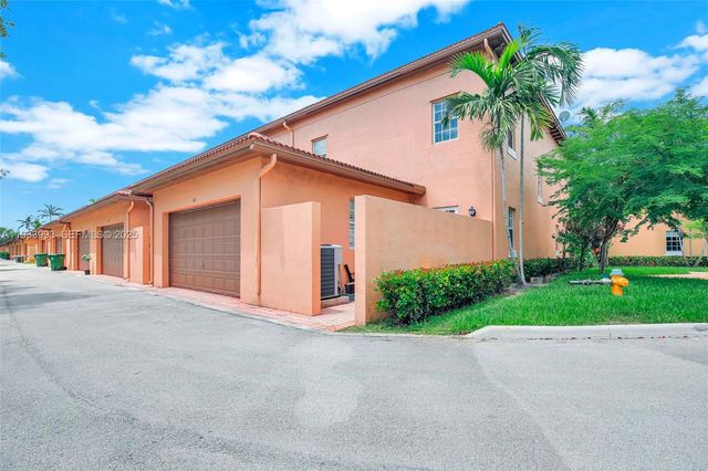 501 SW 146th Ter 5-7, Pembroke Pines, FL 33027