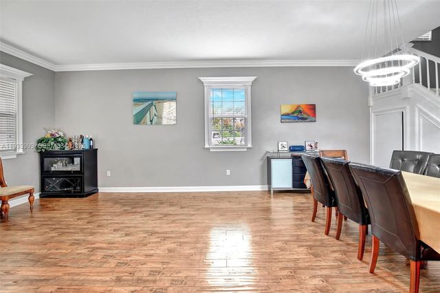 501 SW 146th Ter 5-7, Pembroke Pines, FL 33027