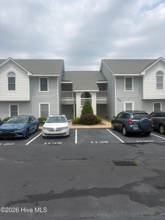 113 W Victoria Court E, Greenville, NC 27834