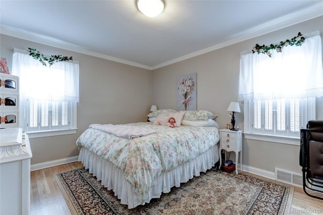 723 Globe Road, Waterford Charter Township, MI 48328