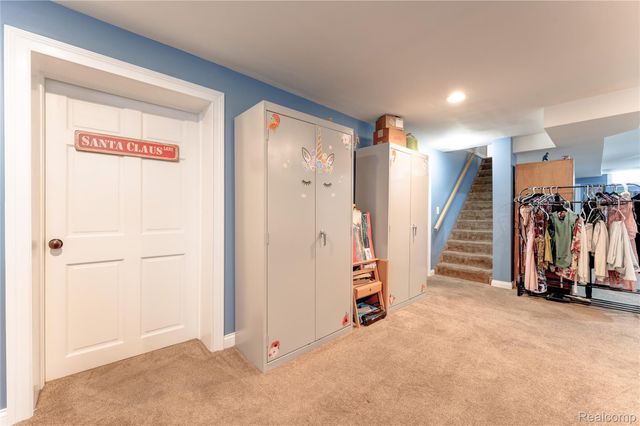 723 Globe Road, Waterford Charter Township, MI 48328