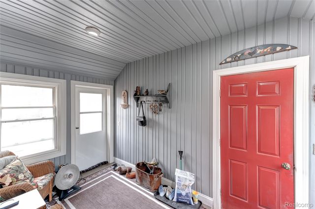 723 Globe Road, Waterford Charter Township, MI 48328