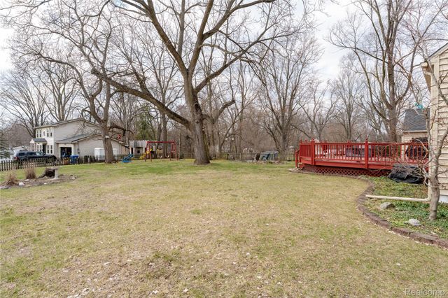 723 Globe Road, Waterford Charter Township, MI 48328