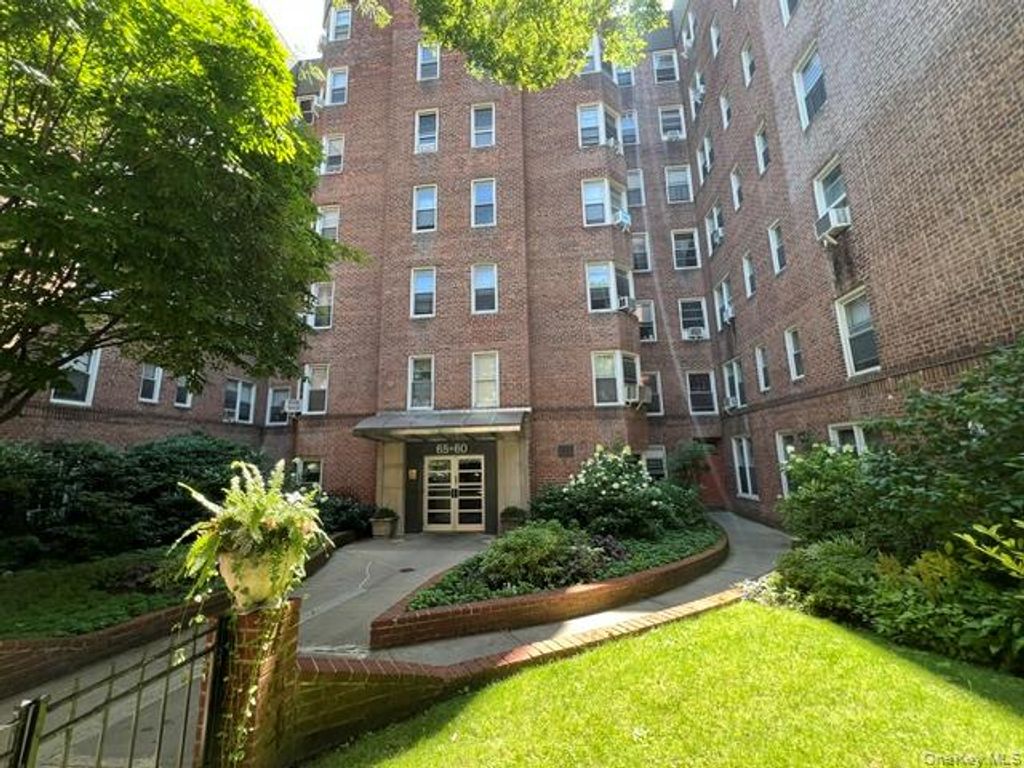 6560 Wetherole St Apt 5J, Rego Park, NY 11374 — exterior