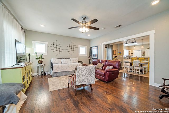 607 clark, San Antonio, TX 78210