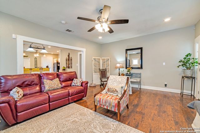607 clark, San Antonio, TX 78210