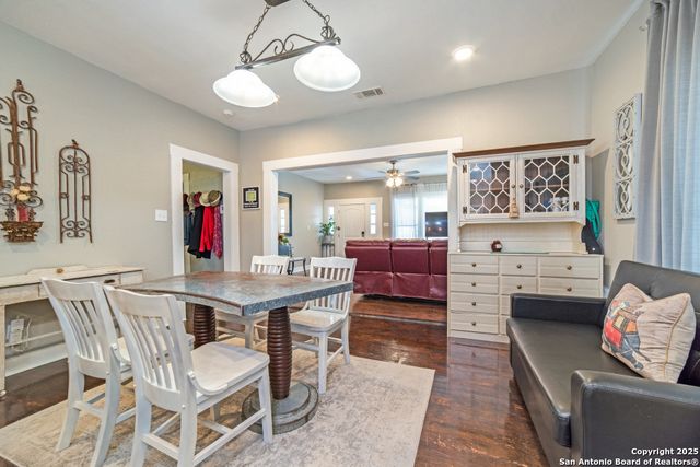 607 clark, San Antonio, TX 78210