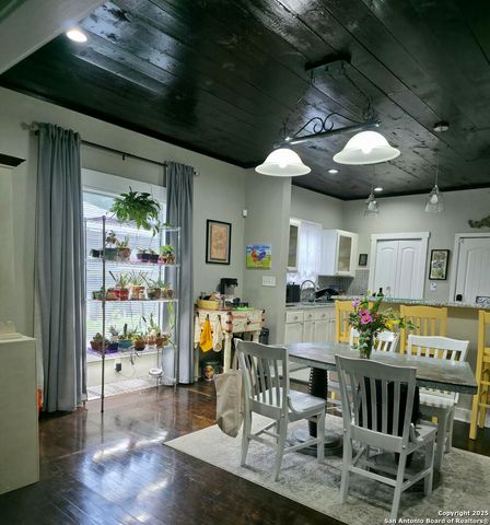 607 clark, San Antonio, TX 78210